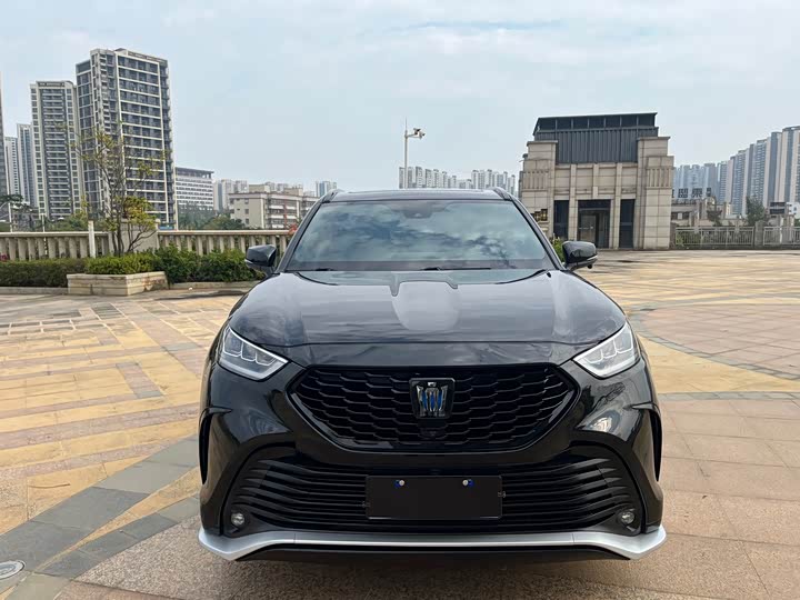 Фото 2 - Toyota Crown Kluger