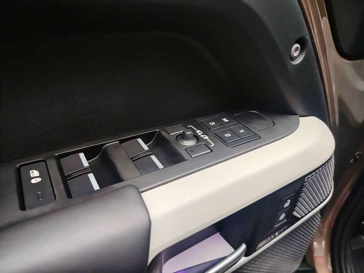 Фото 5 - Land Rover Defender