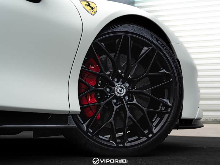 Фото 6 - Ferrari SF90