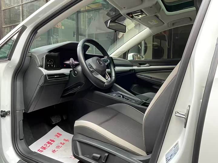 Фото 4 - Volkswagen Golf