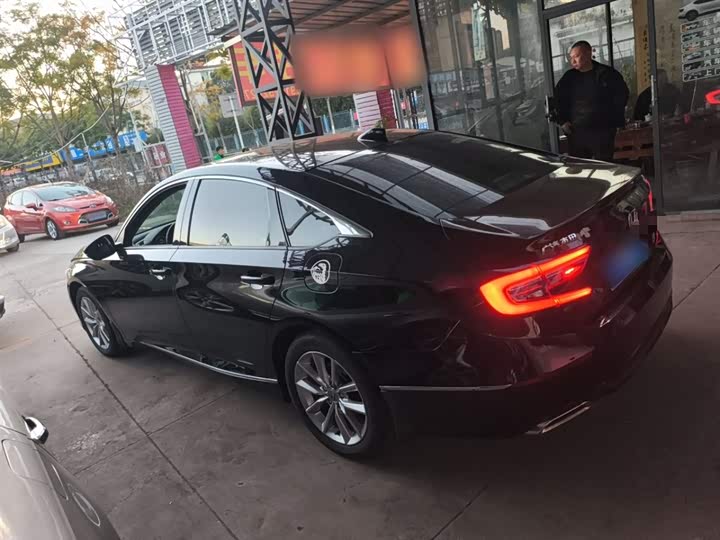 Фото 5 - Honda Accord