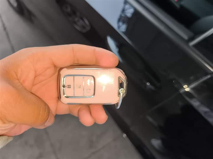 Фото 9 - Honda Accord