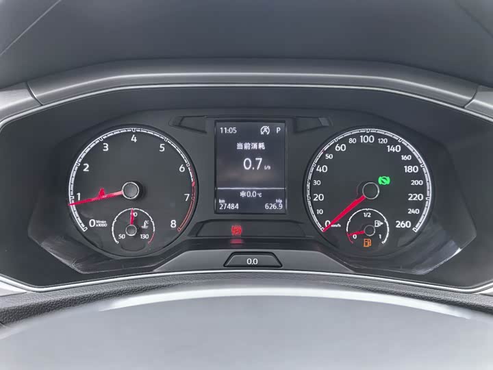 Фото 7 - Volkswagen T-Roc