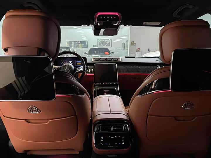 Фото 5 - Mercedes-Benz Maybach S-Class