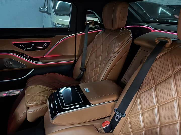 Фото 8 - Mercedes-Benz Maybach S-Class