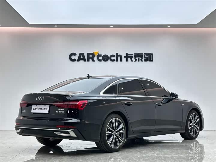 Фото 5 - Audi A6L