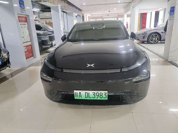 Фото 2 - XPeng P7