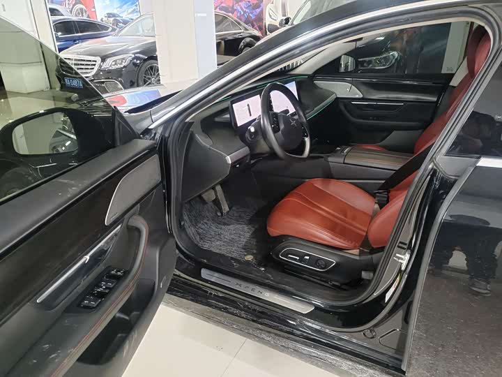 Фото 4 - XPeng P7