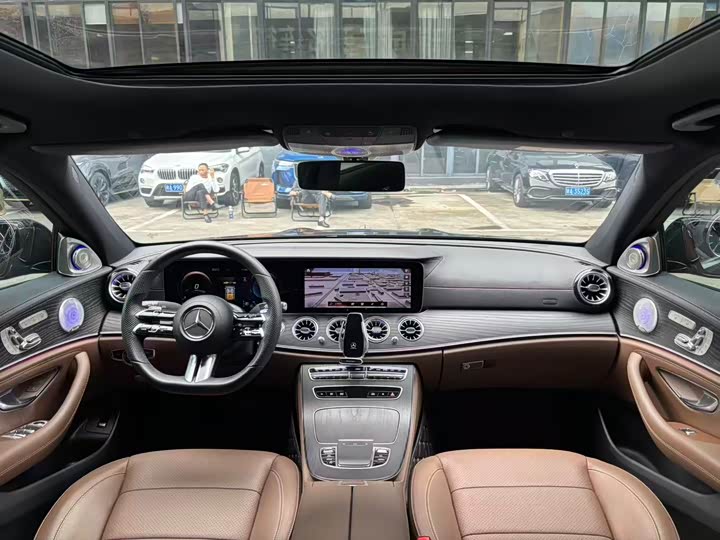 Фото 6 - Mercedes-Benz E-Class