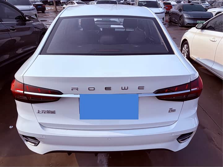 Фото 5 - Roewe i5