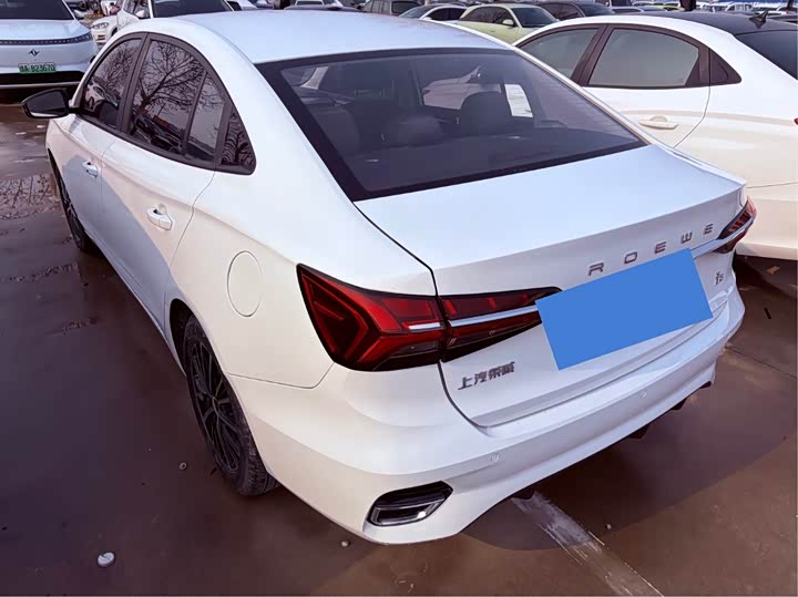 Фото 6 - Roewe i5