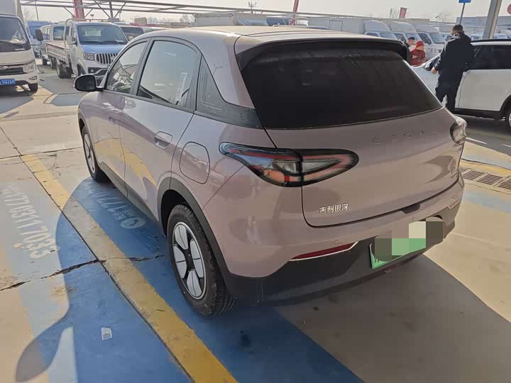 Фото 6 - Geely Galaxy Geome