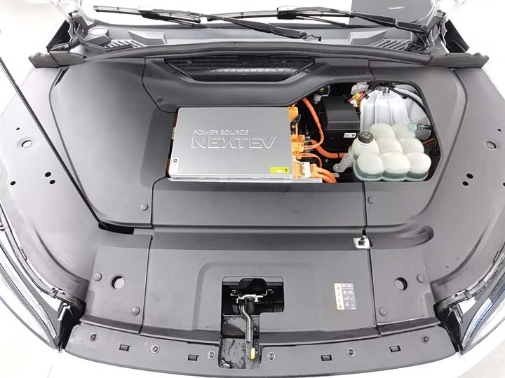 Фото 6 - Nio ES6