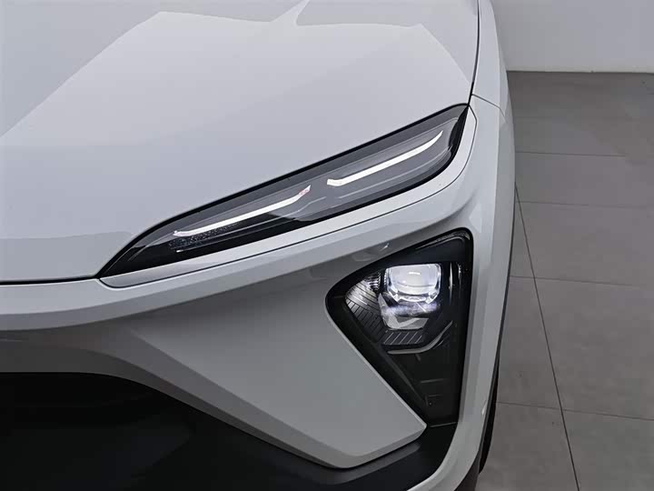 Фото 7 - Nio ES6