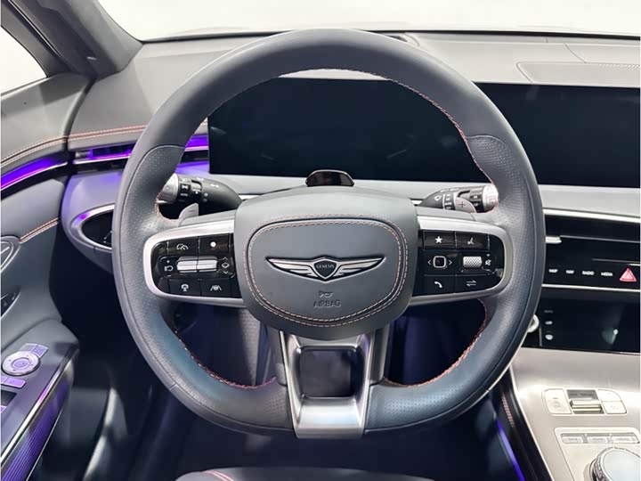 Фото 9 - Genesis GV70