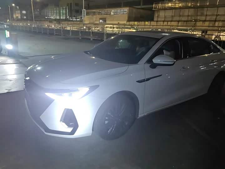 Фото 1 - Chery Arrizo 8