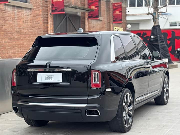 Фото 4 - Rolls-Royce Cullinan