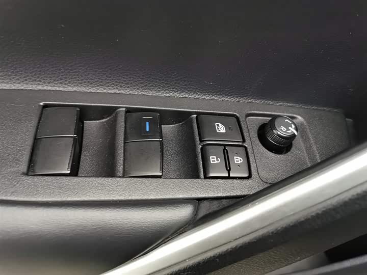 Фото 9 - Toyota Frontlander