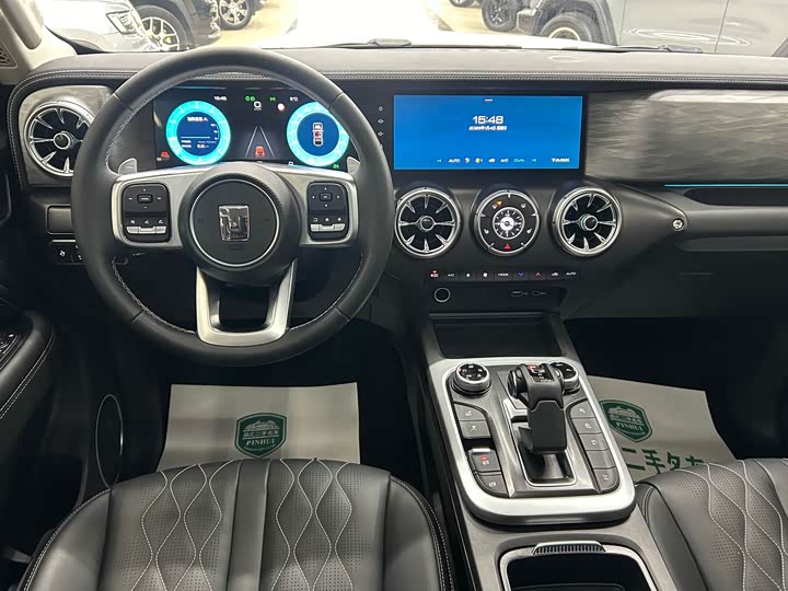 Фото 7 - Tank 300