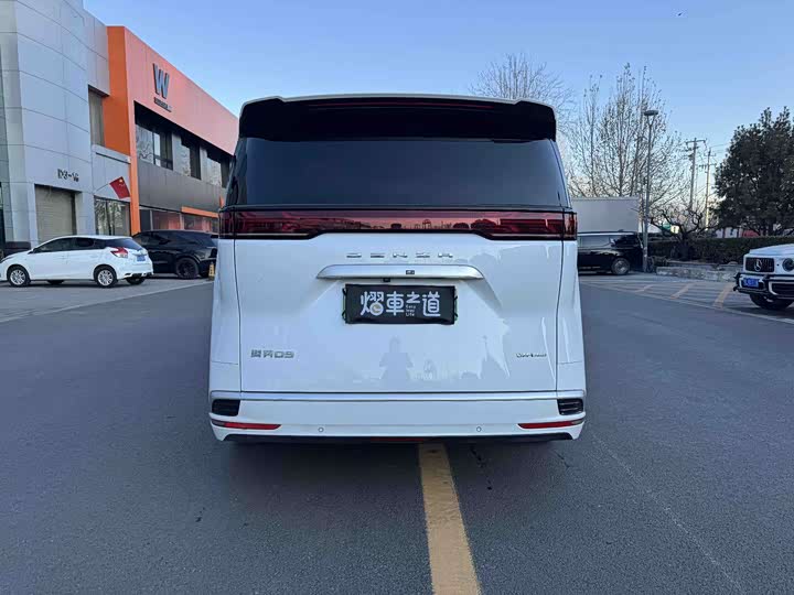 Фото 4 - Denza D9