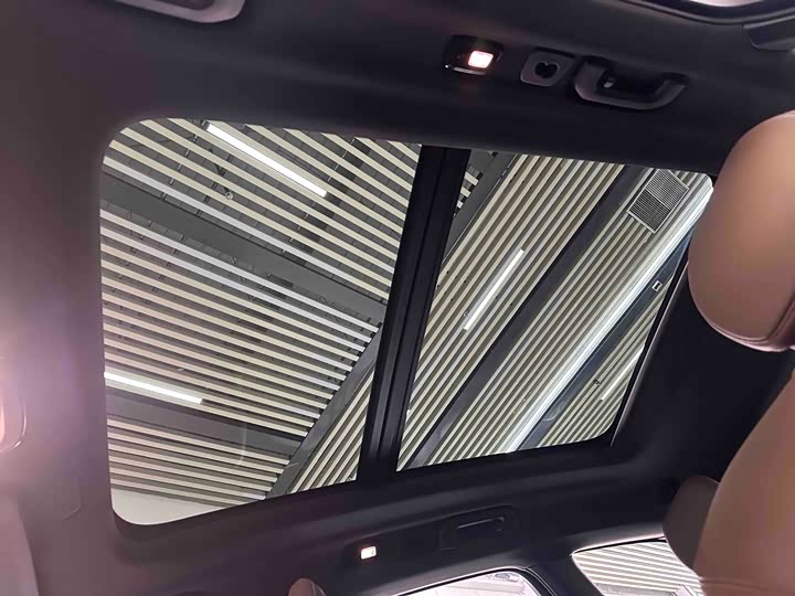 Фото 8 - Volvo XC60