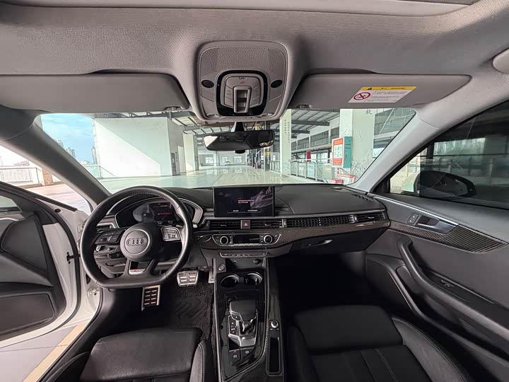 Фото 7 - Audi A4L