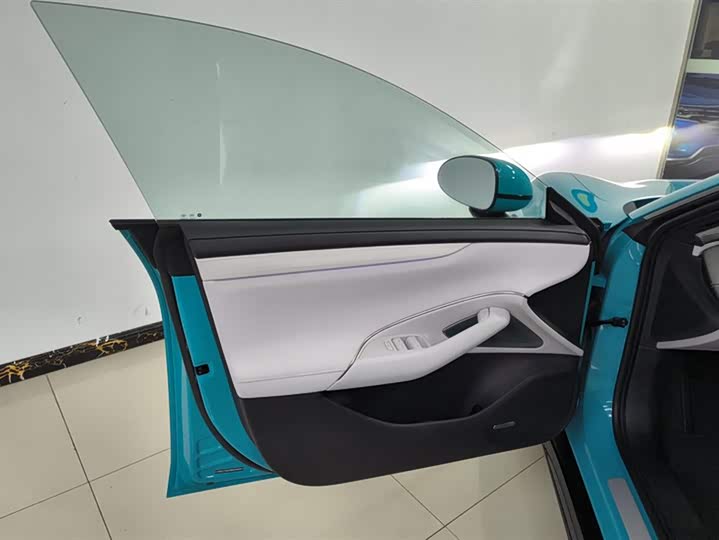 Фото 7 - Xiaomi SU7