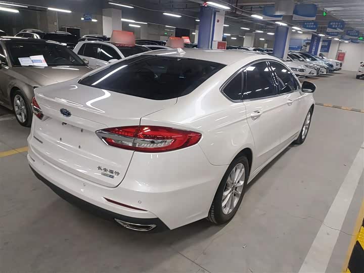 Фото 7 - Ford Mondeo