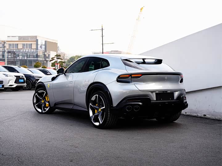 Фото 3 - Ferrari Purosangue