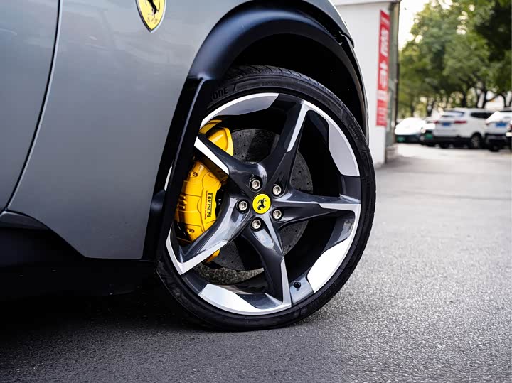 Фото 9 - Ferrari Purosangue