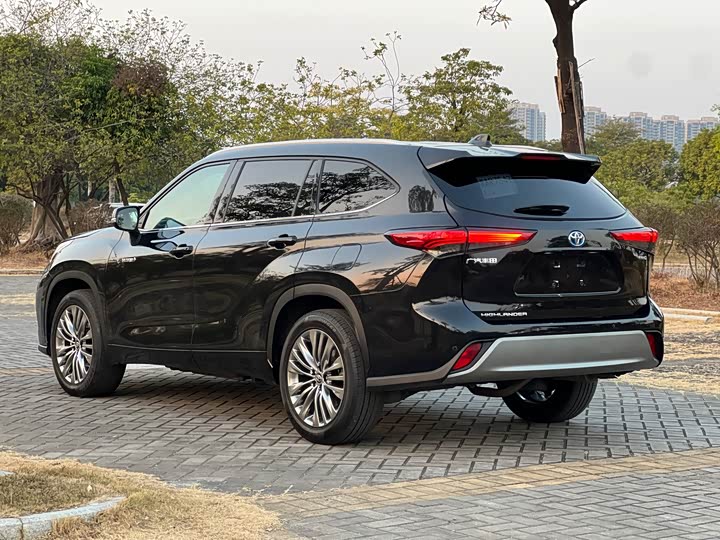 Фото 6 - Toyota Highlander