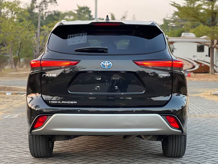 Фото 7 - Toyota Highlander