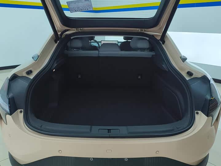 Фото 4 - XPeng Mona M03