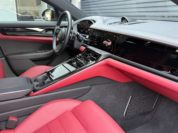 Фото 7 - Porsche Panamera