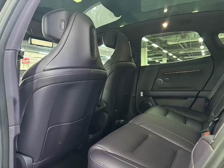 Фото 5 - Avatr 06