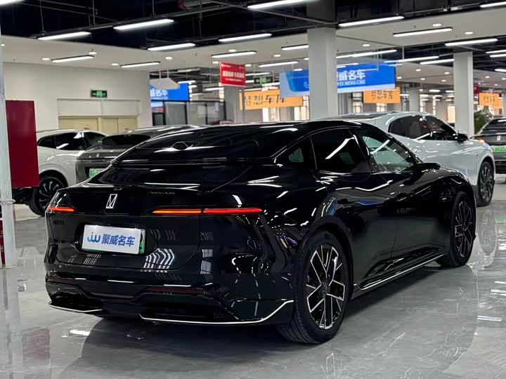 Фото 7 - Avatr 06