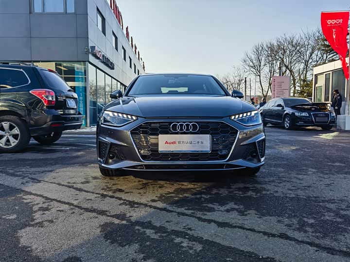 Фото 2 - Audi A4L