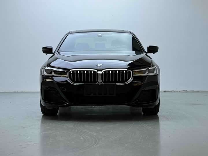 Фото 2 - BMW 5 Series