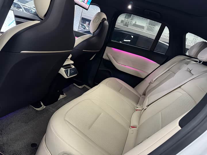 Фото 9 - Nio ES6