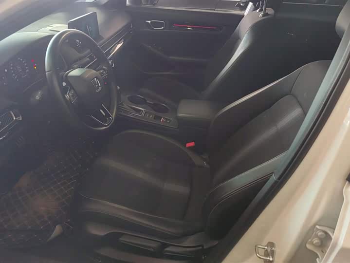 Фото 9 - Honda Civic