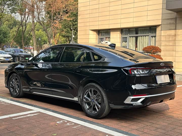 Фото 4 - Ford Mondeo