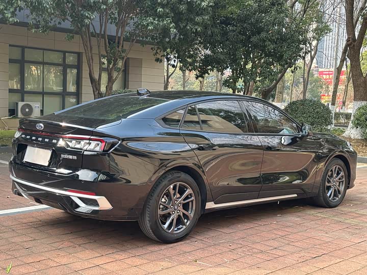 Фото 6 - Ford Mondeo