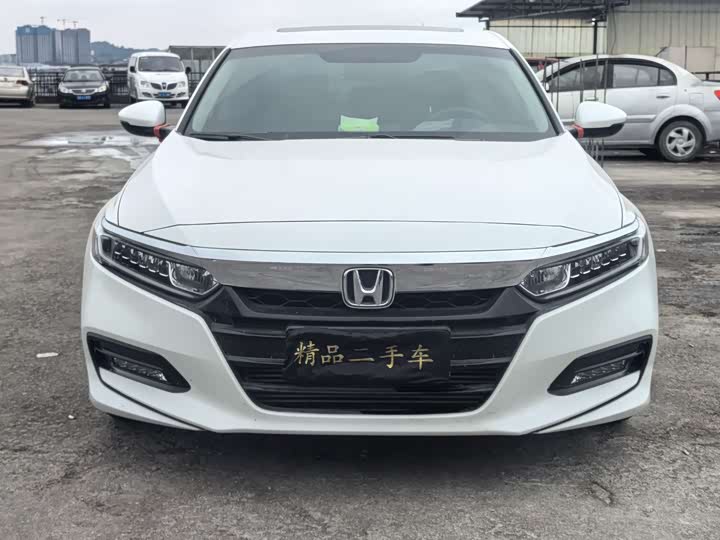 Фото 1 - Honda Accord