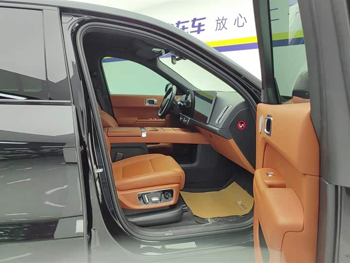 Фото 8 - LiXiang L8