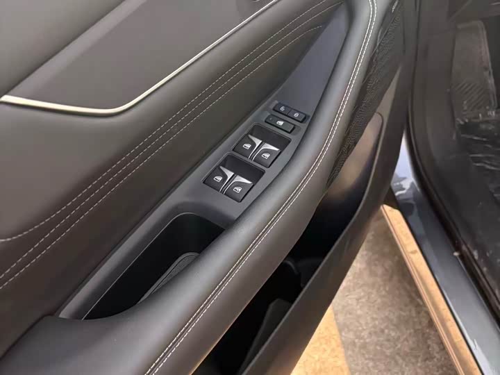 Фото 9 - Changan UNI-K