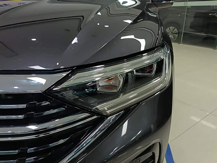 Фото 5 - Volkswagen Sagitar L