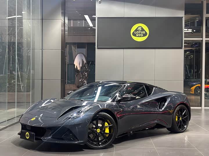 Фото 1 - Lotus Emira