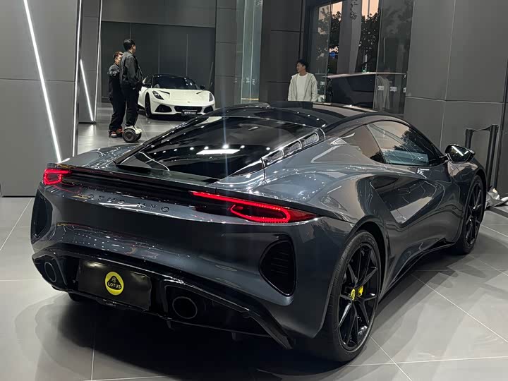 Фото 6 - Lotus Emira