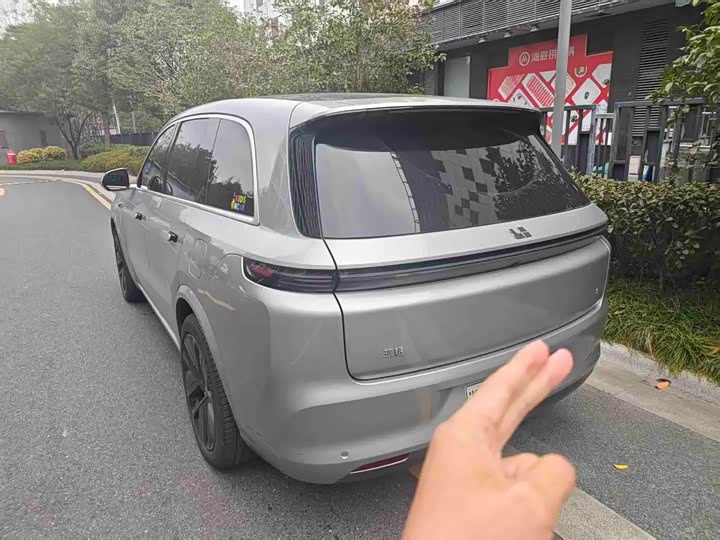 Фото 2 - LiXiang L8