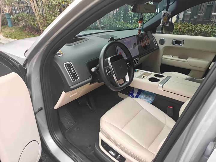 Фото 3 - LiXiang L8